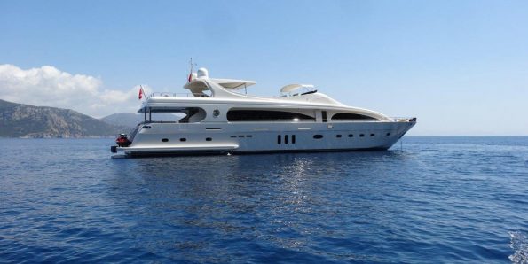 115′ Mengi Yay Motor Yacht 2011