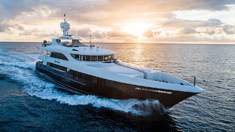 Miami yacht charter - Miami International Yachts Sales