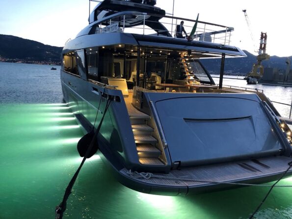 110’ Riva DolceVita - Miami International Yacht Sales