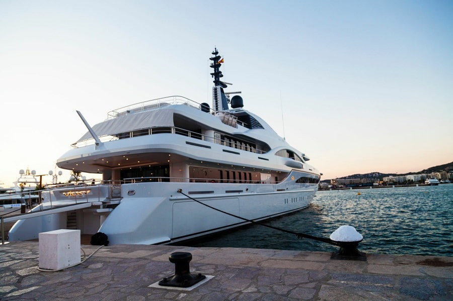 How You Can Customize Your Dream Yacht No Matter the Size