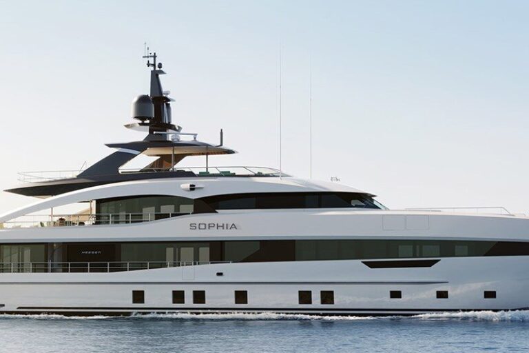 Performance-Focused Superyacht Brands: The Fastest Builders on the Water