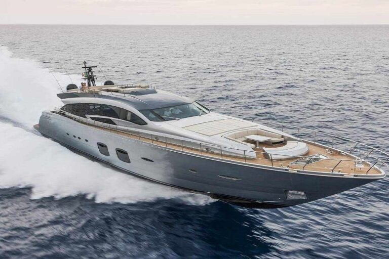 American vs European Super Yachts for Sale: Build Quality, Style, and Resale Comparison