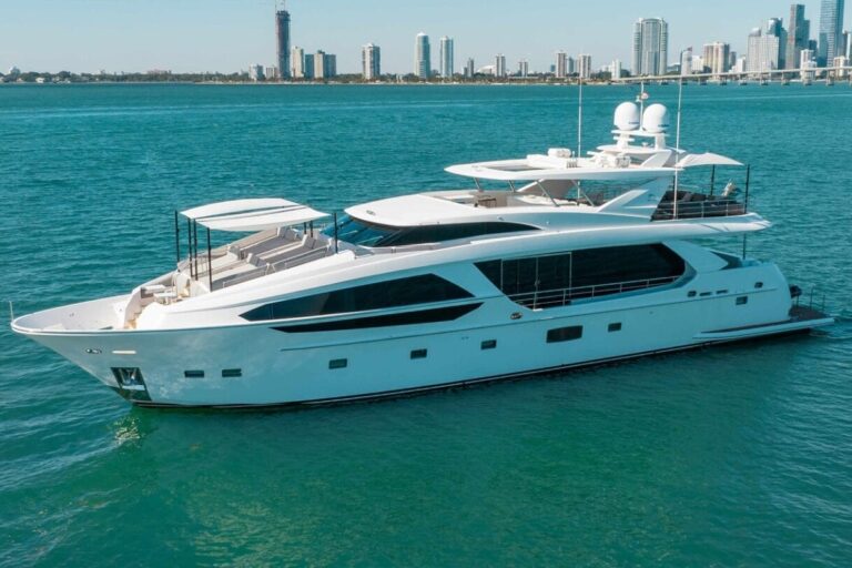 How a Boat Dealer in Miami Handles Warranty Claims on New Boats