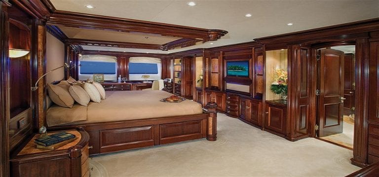 How to Vet a Vessel Before the Tour: Insights from Yacht Brokers in Miami