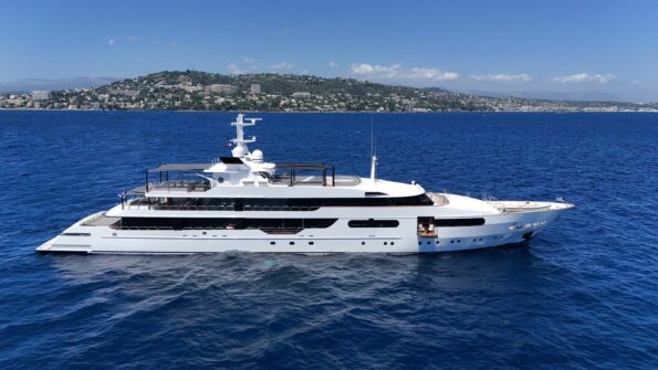 azimut-vs-ferretti-yachts-which-italian-builder-fits-your-ownership-style Azimut vs. Ferretti Yachts: Which Italian Builder Fits Your Ownership Style?