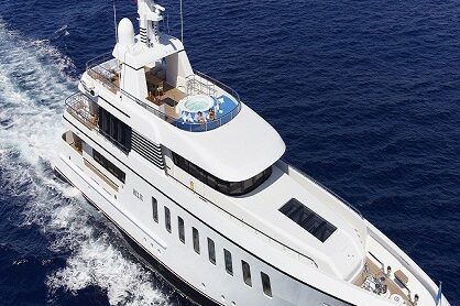 Feadship vs. Oceanco: Which Dutch Superyacht Builder Fits Your Vision?